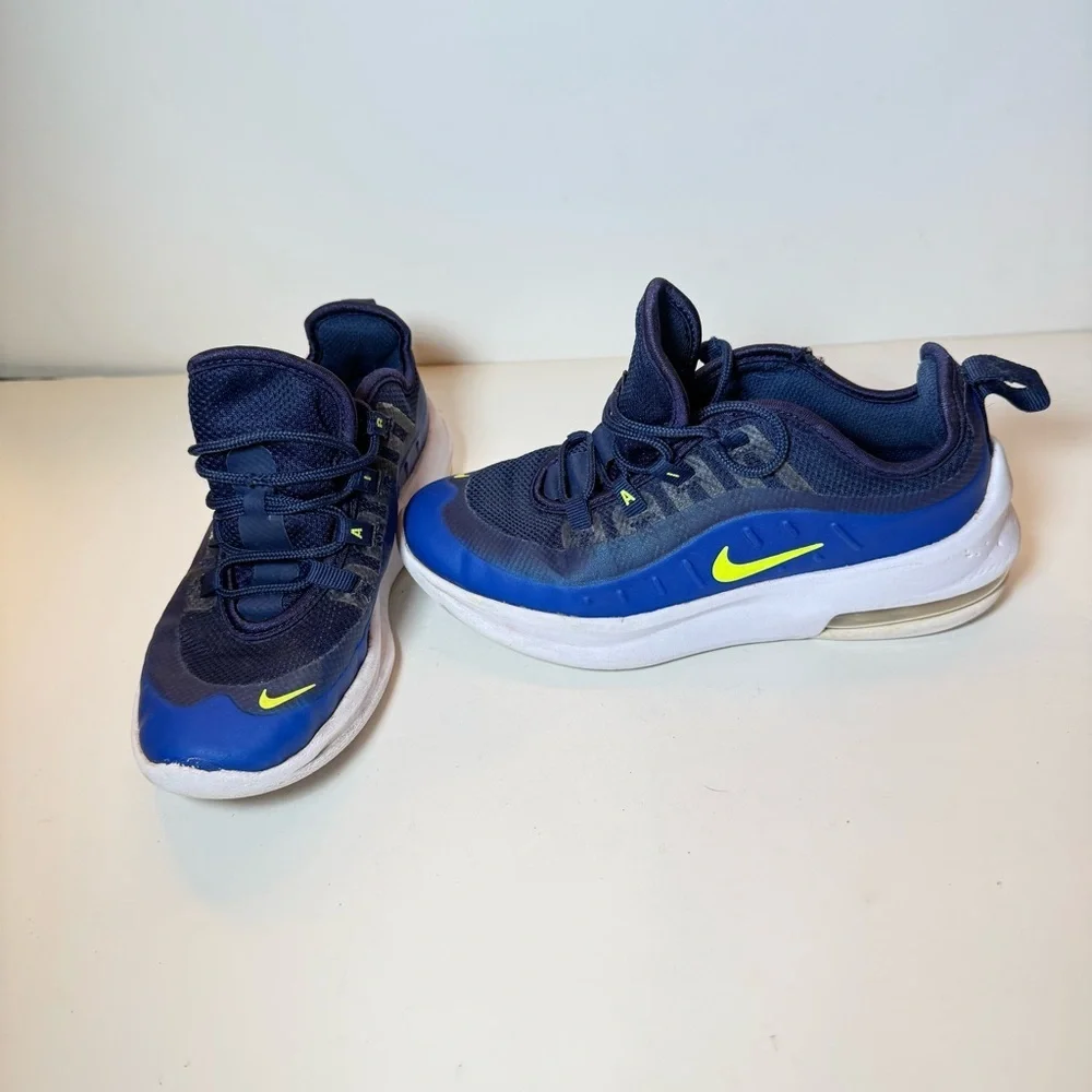 Nike Kids Navy and Yellow Sneakers
